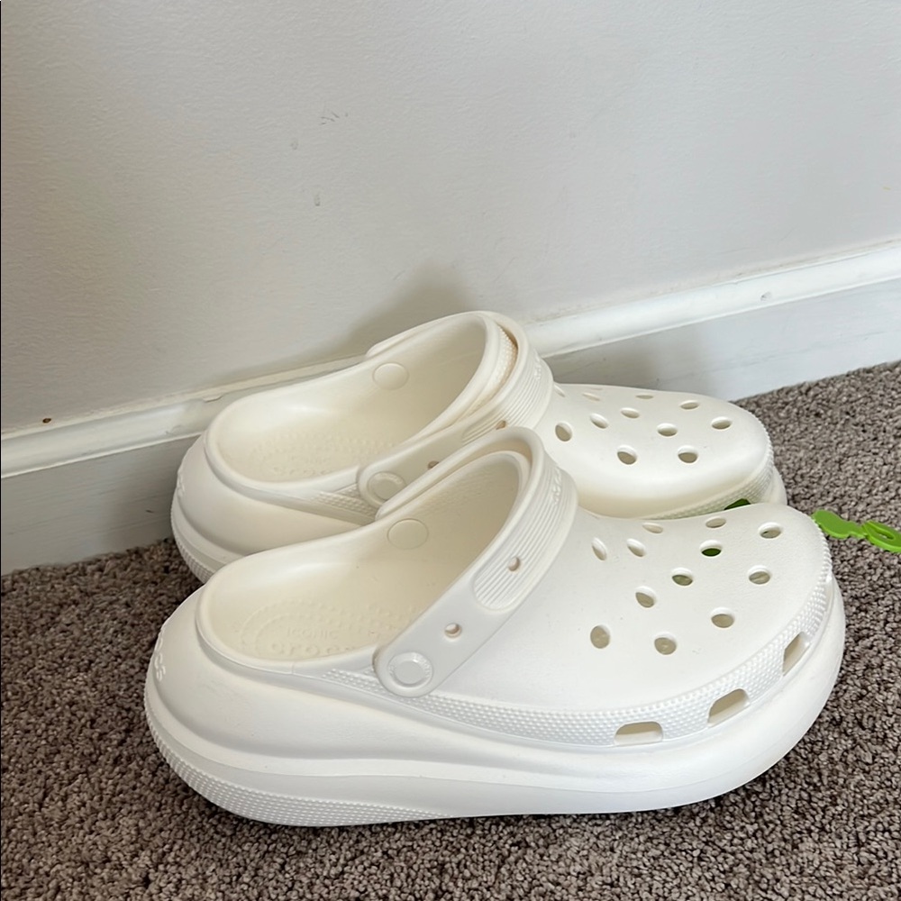 Crocs classic white crush clog size 9
